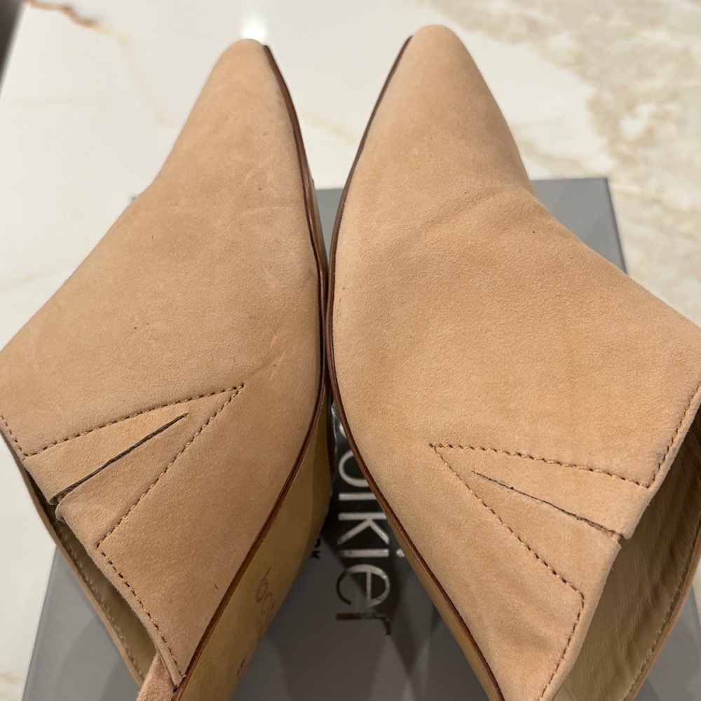 Botkier Women's Beige/Tan Mules 2.5 inch heel - Picture 13 of 15